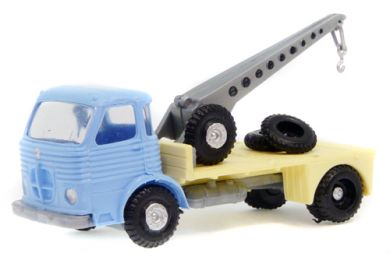 Pegaso comet con grua